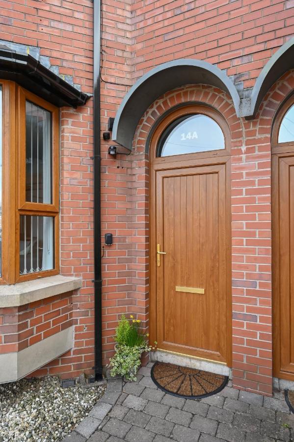 ベルファストWindsor Drive Townhouseアパートメント エクステリア 写真